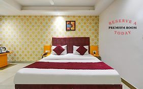 Hotel Platinum With Free Pickup-Delhi Airport